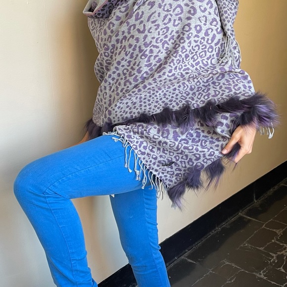 VOLARE NEW YORK CASHMERE FOX FUR WRAP SHAWL NEW - Picture 3 of 16